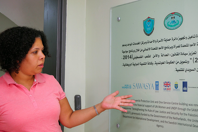 UN Women staff Bisan Mousa explains how Sawasya programme has been supporting the Government of Palestine to build its own capacity to support survivors of violence. Photo: UN Women/Eunjin Jeong