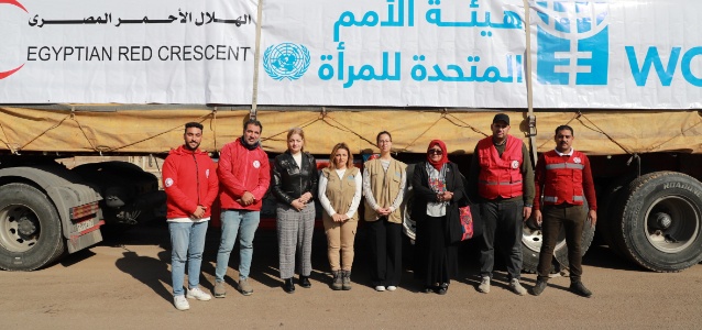 Group photo of the teams from UN Women Egypt and the Egyptian Red Cresent together with representatives from the National Council for Women.